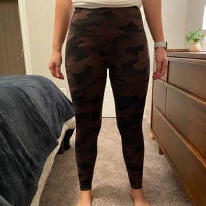 Lululemon wunder train camo leggings size 4 25 inch